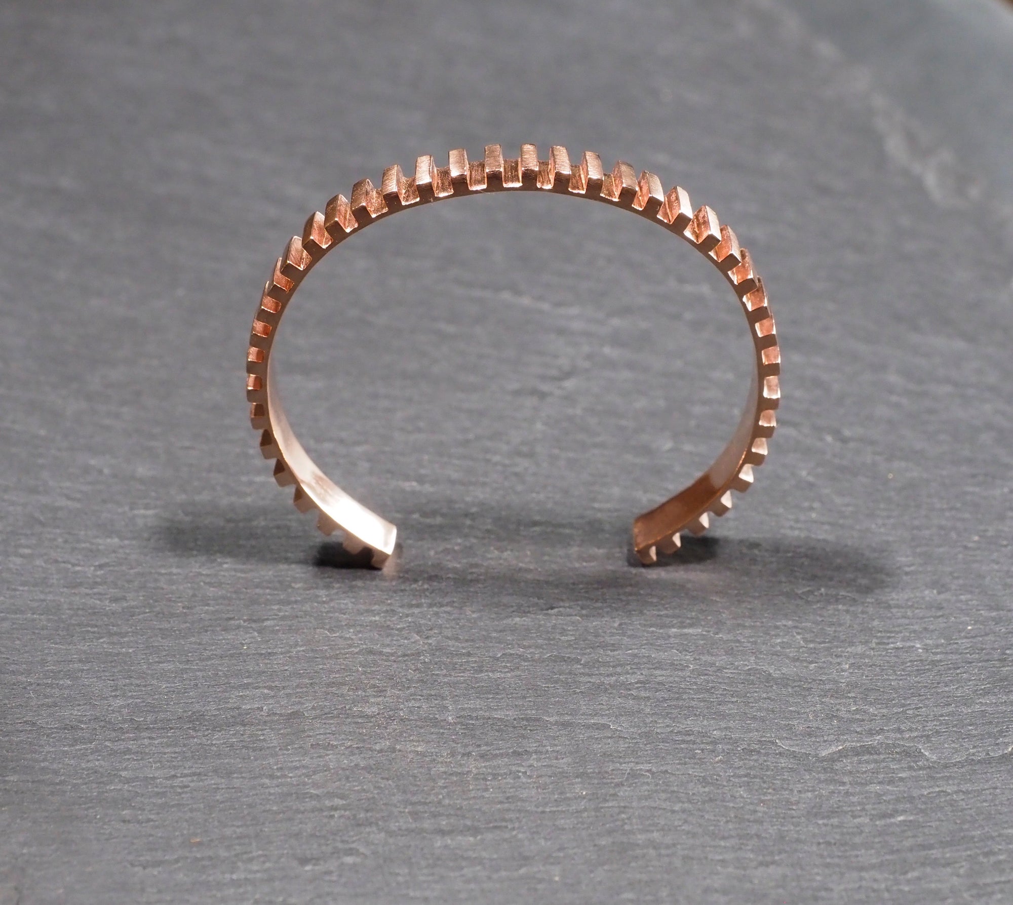 Linear Bracelet 24kt Rose Gold